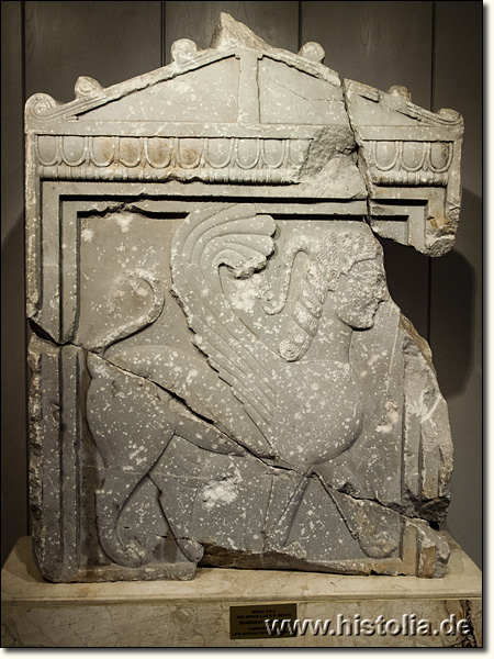 Museum von Isparta - Archaische Grabstele aus dem 5. Jh.v.Chr.