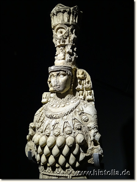 Museum von Selçuk - Artemis-Statue (Die Große Artemis) aus dem Prytaneum von Ephesos (1.-2.Jh.n.Chr.)