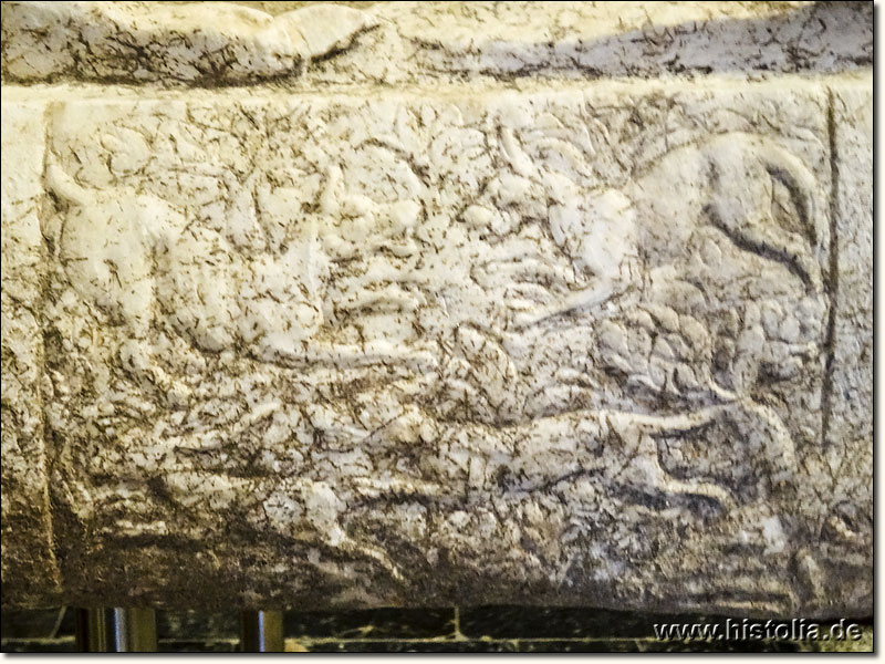 Museum von Silifke - Relief mit Jagdszenen auf dem Rand des Deckels eines Sarkophags aus Kelenderis