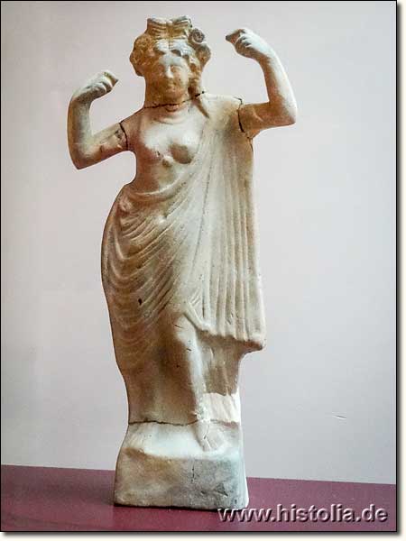 Museum von Yalvac - Kleine Marmorstatuette der Gottin Antiochia aus Aphrodisias in Pisidien
