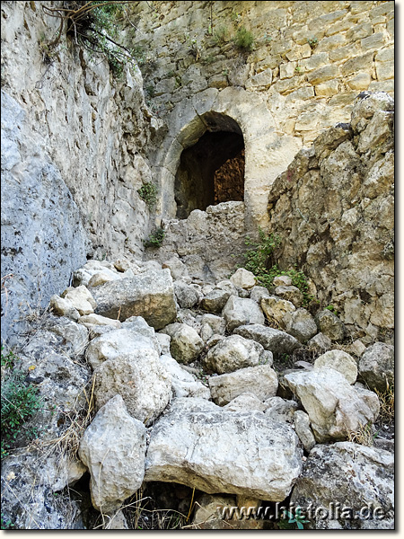 Alara-Kale in Pamphylien - Eingang vom Treppenweg in die unteren Befestigungsanlagen