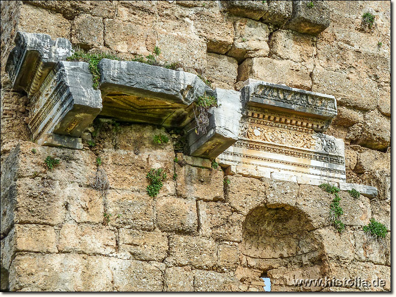 Aspendos in Pamphylien - Marmor-Details aus dem großen Nymphaeum von Aspendos