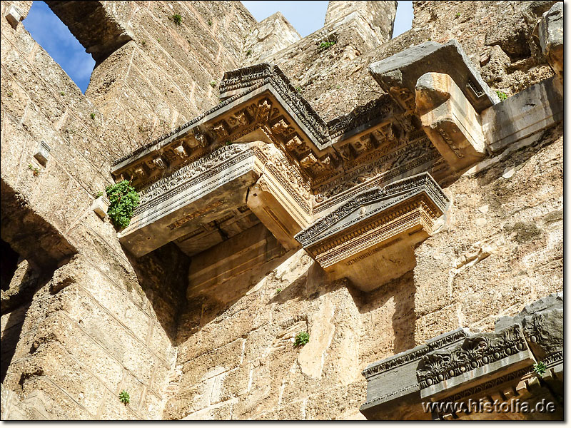 Aspendos in Pamphylien - Details aus der Bühnenwand des Theaters von Aspendos