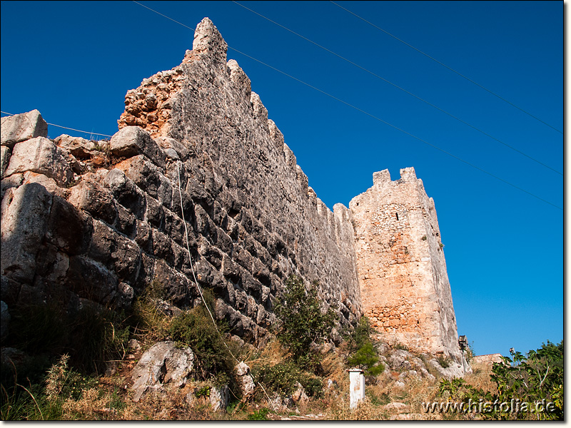 Korakesion in Pamphylien - Sperrmauer und Wachturm der Burg von Alanya