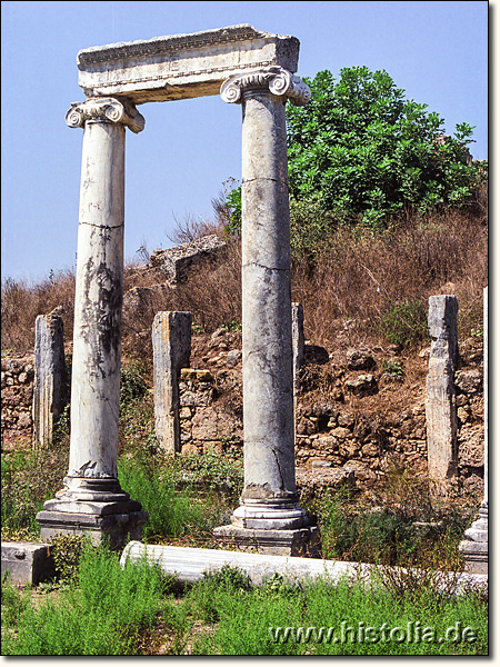 Perge in Pamphylien - Stoa an der Kolonnadenstrasse