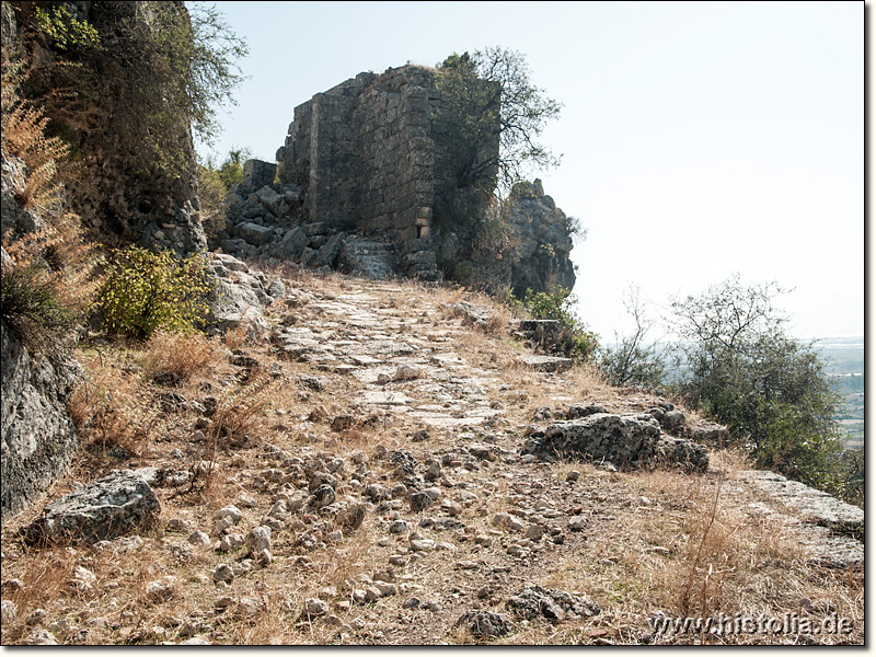 Sillyon im Pamphylien - Rampenauffahrt mit oberer Bastion