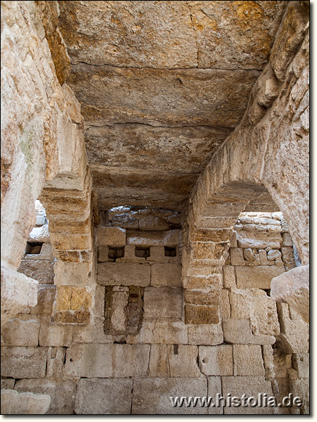 Tripolis in Phrygien - Blick in die überdachte Gewölbeagora von Tripolis