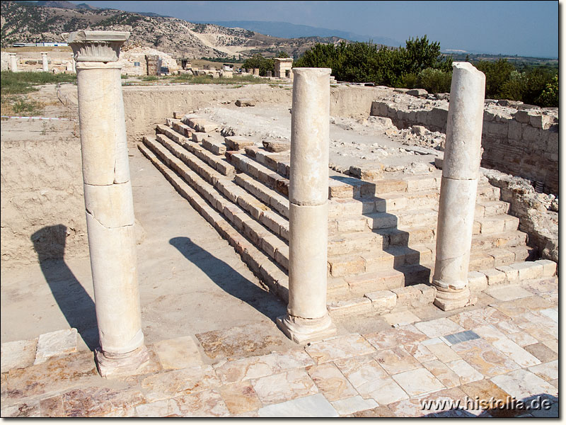 Tripolis in Phrygien - Podest auf der Südseite der römischen Agora