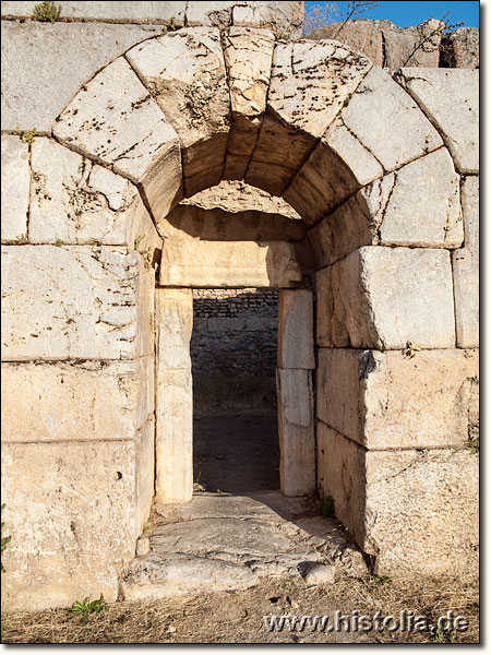 Antiochia in Pisidien - Eingangstor zu einem der Nebenräume in den Bädern/Thermen von Antiochia