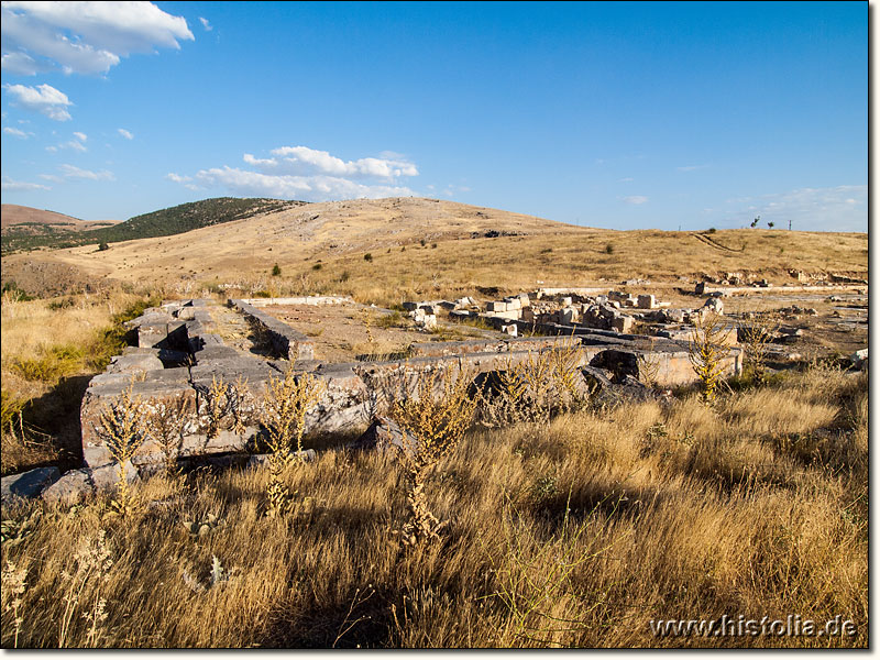 Antiochia in Pisidien - Fundamente des ehemaligen Nymphaeums am Nordende der Cardo-Maximus-Straße