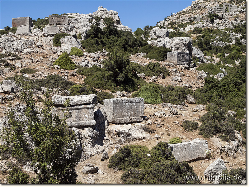 Ariassos in Pisidien - Blick in die Süd-Nekropole von Ariassos