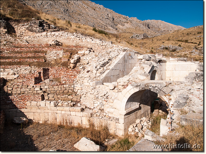 Sagalassos in Pisidien - Odeon von Sagalassos und östlicher Zugang (Parodos) zum Odeon