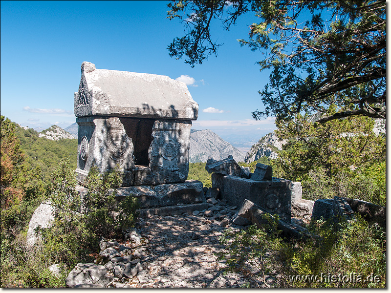 Termessos in Pisidien - Sarkophag in der Süd-West-Nekropole