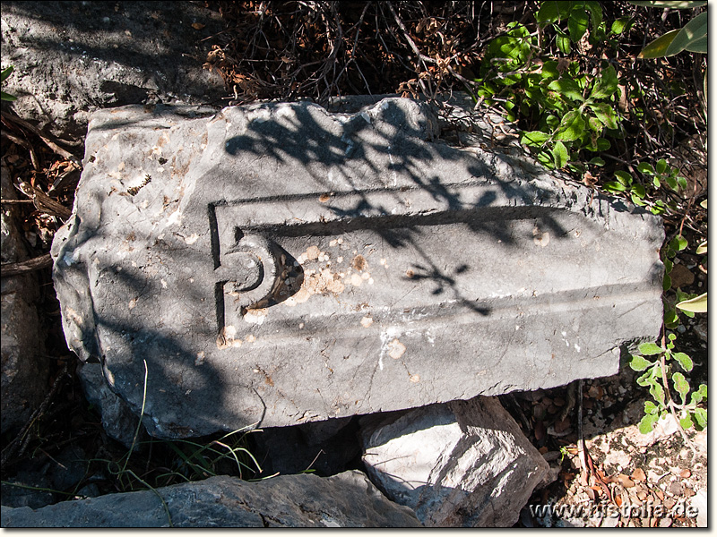 Trebenna in Pisidien - Architekturfragment auf der Akropolis