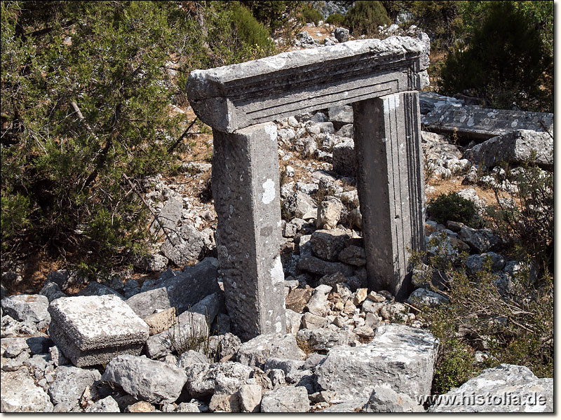 Zorzela in Pisidien - Reste eines Tor-Eingangs zu einem Tempel oder einem anderem öffentlichen Gebäude