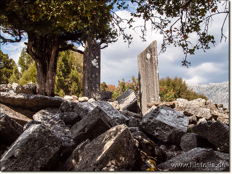 Zorzela in Pisidien - Reste eines Tor-Eingangs zu einem Tempel oder einem anderem öffentlichen Gebäude