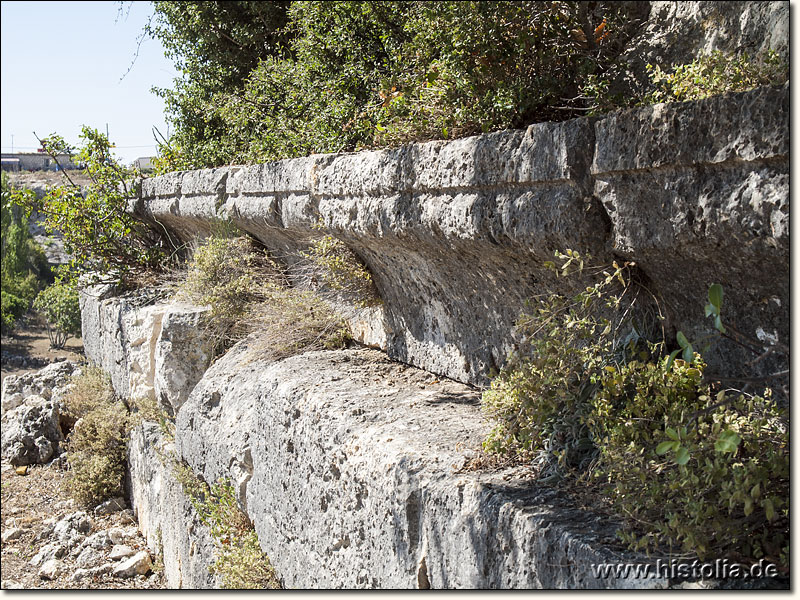 Cambazli in Kilikien - Fundamentsteine eines römisches Tempelgrabes aus dem 1.Jh.n.Chr.