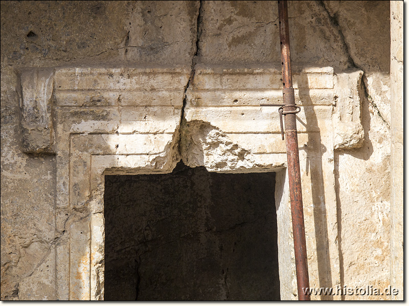 Idyma in Karien - Verzierungen am Türsturz des Eingangs eines karischen Tempelgrabes von Idyma