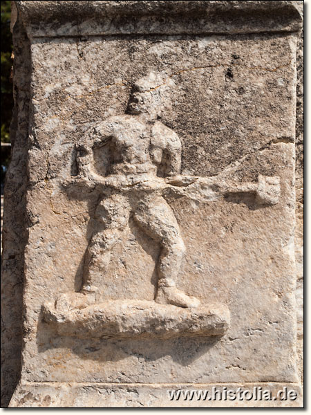 St. Johannes-Basilika in Karien - Relief eines römischen Gladiators auf einer Statuen-Basis
