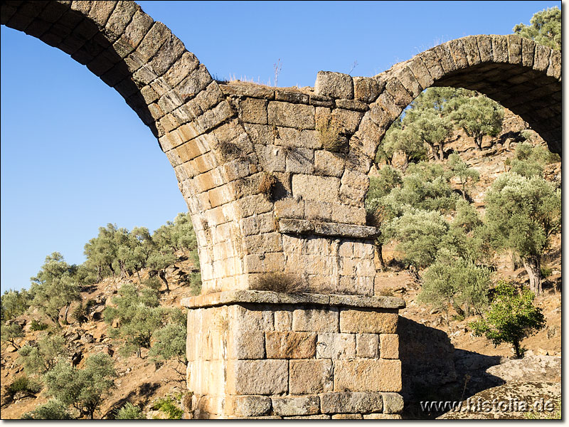 Kargi Kemer in Karien - Römisches Aquädukt als Teil der Wasserversorgung des nördlich gelegenen Ortes Alabanda