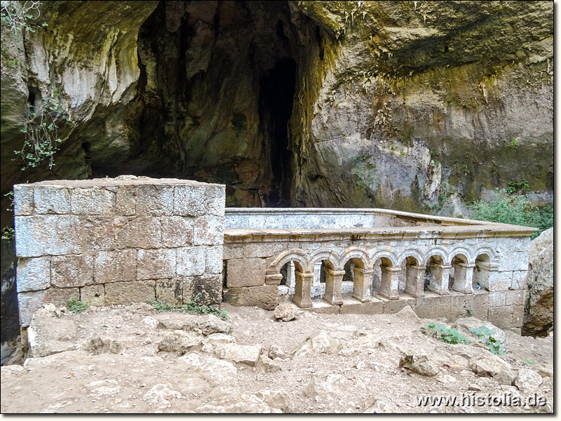 Korykion-Antron in Kilikien - Kleine Marien-Kirche am Eingang der südlichen Grotte