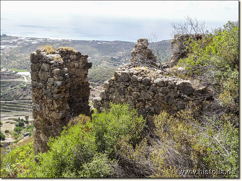 Marassos in Kilikien - Byzantinische Mauer- und Gebäudereste auf dem Siedlungshügel von Marassos